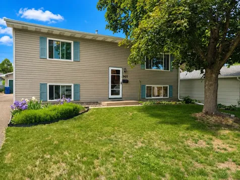 907 California Avenue W Saint Paul MN 55117