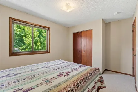 907 California Avenue W Saint Paul MN 55117