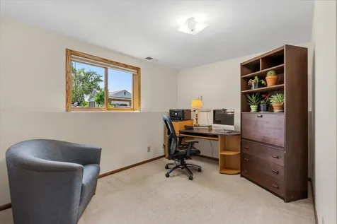 907 California Avenue W Saint Paul MN 55117