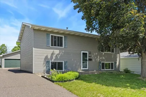 907 California Avenue W Saint Paul MN 55117