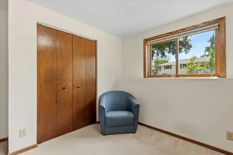 907 California Avenue W Saint Paul MN 55117