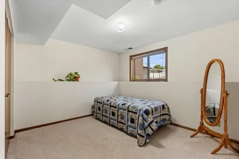 907 California Avenue W Saint Paul MN 55117