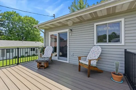 907 California Avenue W Saint Paul MN 55117