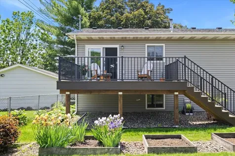 907 California Avenue W Saint Paul MN 55117