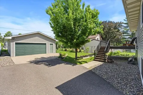 907 California Avenue W Saint Paul MN 55117