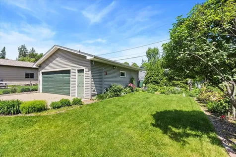 907 California Avenue W Saint Paul MN 55117