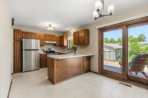 907 California Avenue W Saint Paul MN 55117