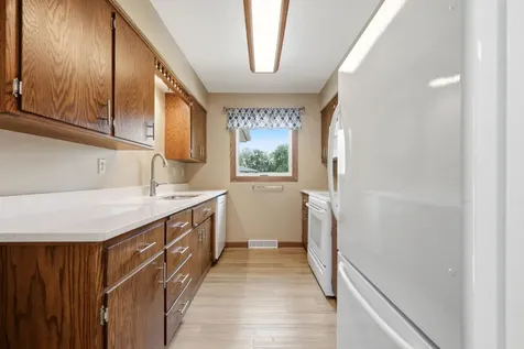 1301 60th Avenue N Moorhead MN 56560