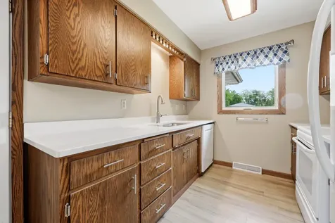 1301 60th Avenue N Moorhead MN 56560