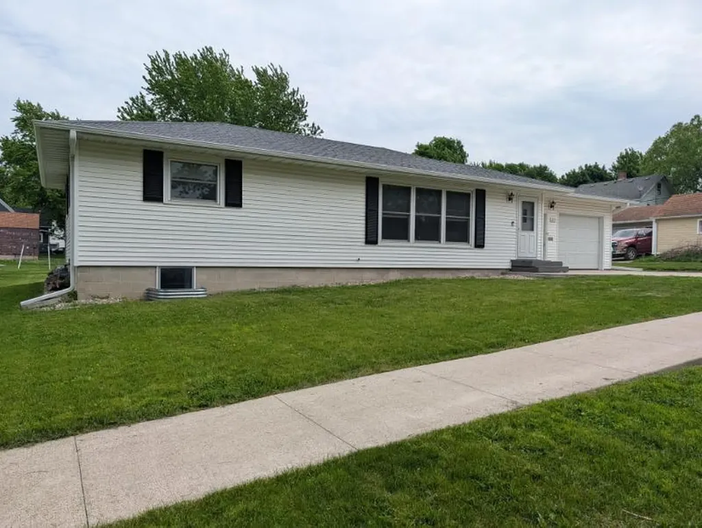 377 1st Street SW Wells MN 56097