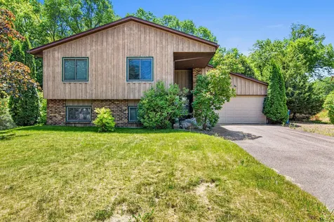 1809 W 138th Street Burnsville MN 55337