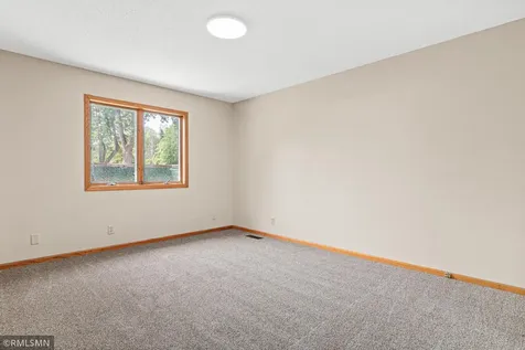 1906 Tuenge Drive Stillwater MN 55082