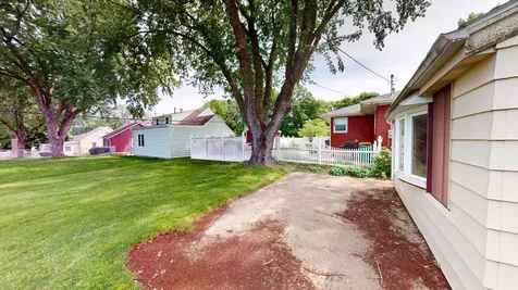 904 Clausen Avenue Albert Lea MN 56007