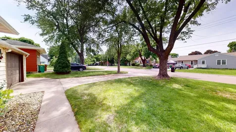 904 Clausen Avenue Albert Lea MN 56007