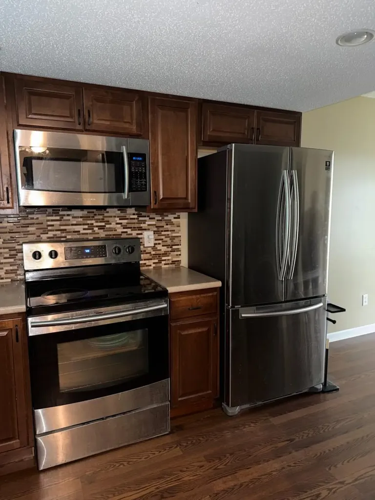 7831 89th Avenue N Brooklyn Park MN 55445
