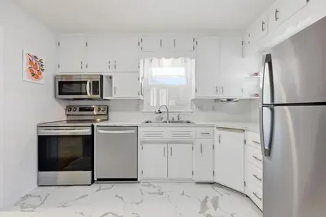 222 24th Avenue N Fargo ND 58102