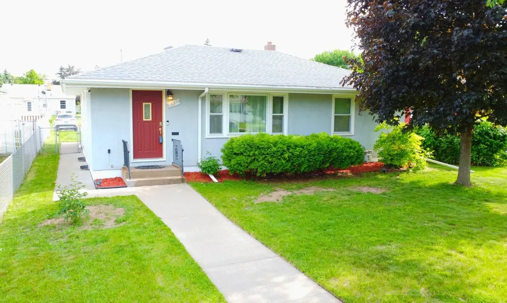 1640 Montana Avenue E Saint Paul MN 55106