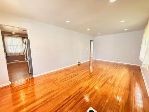 1640 Montana Avenue E Saint Paul MN 55106