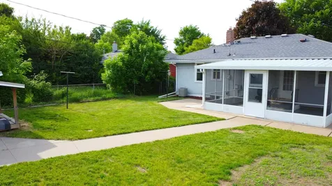1640 Montana Avenue E Saint Paul MN 55106
