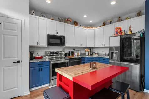 4652 Woodland Avenue Shakopee MN 55379