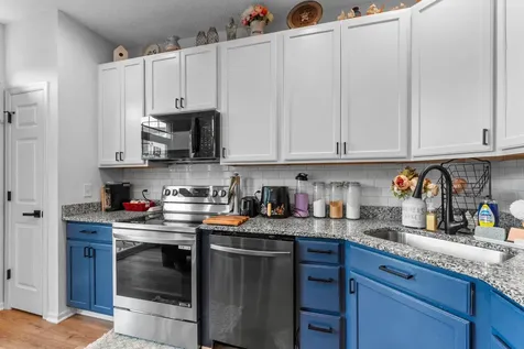 4652 Woodland Avenue Shakopee MN 55379