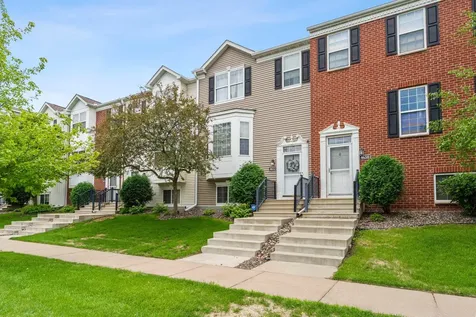 4652 Woodland Avenue Shakopee MN 55379