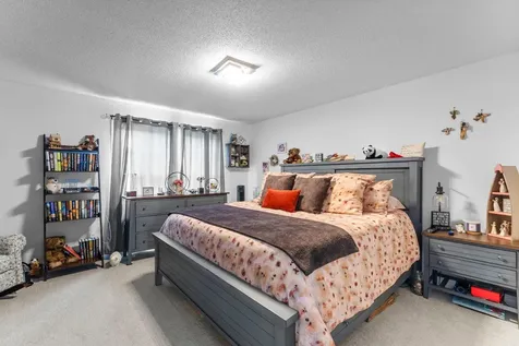 4652 Woodland Avenue Shakopee MN 55379