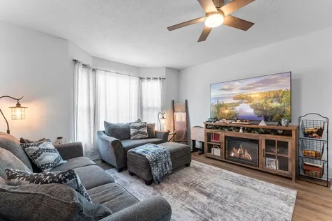 4652 Woodland Avenue Shakopee MN 55379