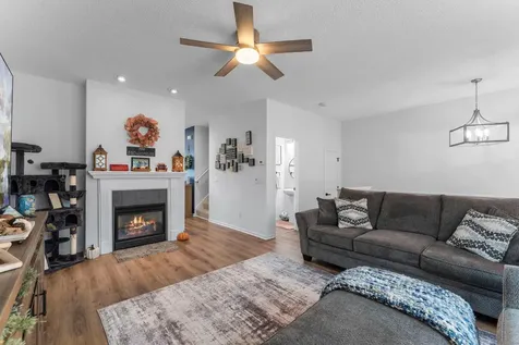 4652 Woodland Avenue Shakopee MN 55379