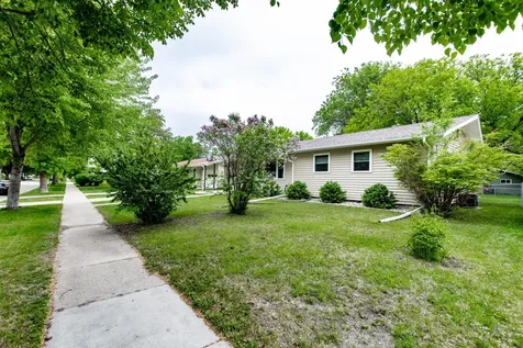 509 Cedar Lane Moorhead MN 56560