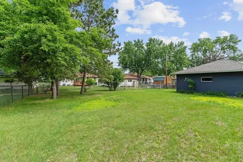 3500 72nd Avenue N Brooklyn Center MN 55429