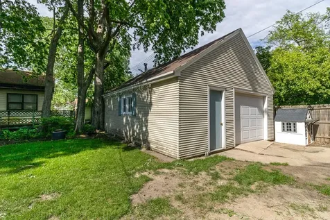340 Nicollet Avenue North Mankato MN 56003