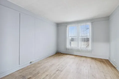 303 W 4th Street Duluth MN 55806