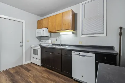 303 W 4th Street Duluth MN 55806