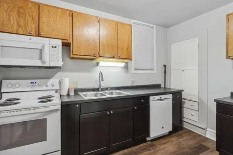 303 W 4th Street Duluth MN 55806
