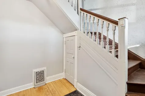 303 W 4th Street Duluth MN 55806