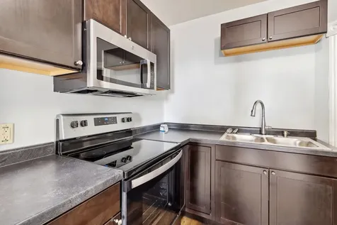303 W 4th Street Duluth MN 55806