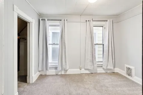 303 W 4th Street Duluth MN 55806