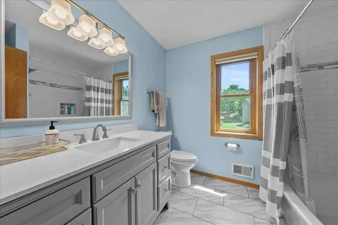 17672 Kettering Trail Lakeville MN 55044
