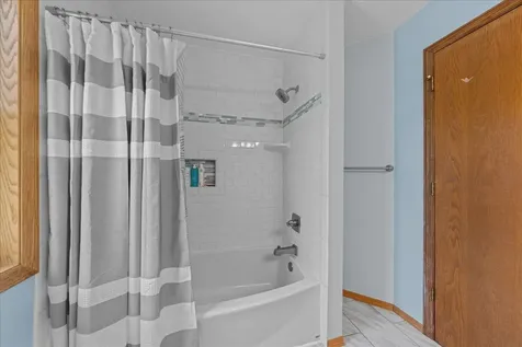 17672 Kettering Trail Lakeville MN 55044