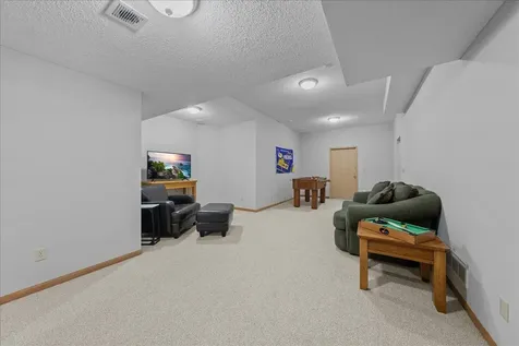 17672 Kettering Trail Lakeville MN 55044