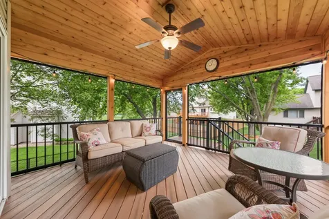 9039 Vickors Crossing Brooklyn Park MN 55443