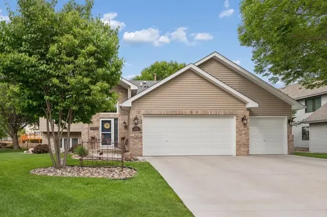 9039 Vickors Crossing Brooklyn Park MN 55443