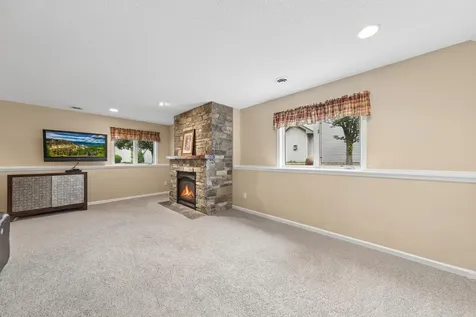 9039 Vickors Crossing Brooklyn Park MN 55443