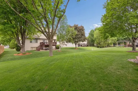 9039 Vickors Crossing Brooklyn Park MN 55443