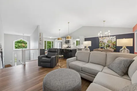 9039 Vickors Crossing Brooklyn Park MN 55443