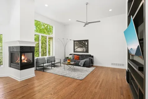 802 Spring Hill Court Woodbury MN 55125