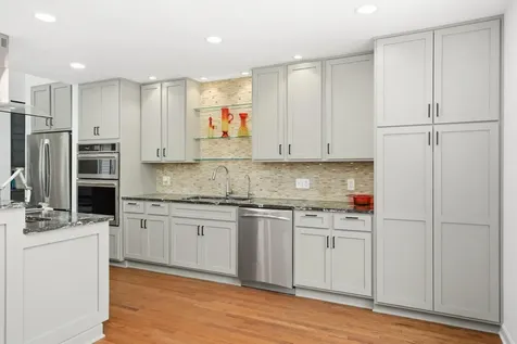 802 Spring Hill Court Woodbury MN 55125