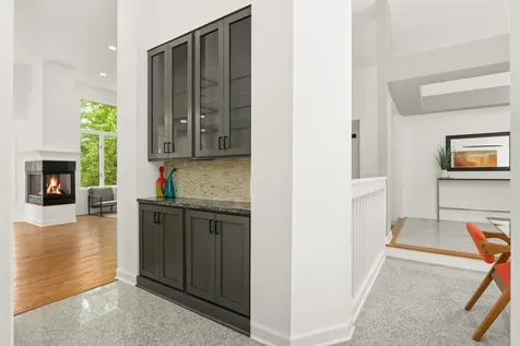 802 Spring Hill Court Woodbury MN 55125