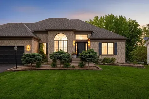 802 Spring Hill Court Woodbury MN 55125